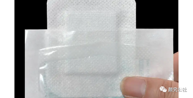 人工敷料怎么照顾伤口伤口分类及护理原则（五）：敷料的选择和选分类_https://www.jmylbn.com_新闻资讯_第8张