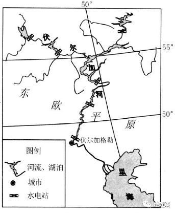 伏尔加河河水清澈,其径流量占注入里海径流总量的80%以上.