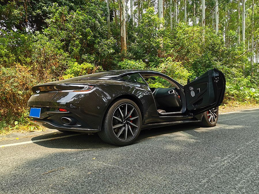 援兵之策在於心 試駕阿斯頓 馬丁db11 V8 Coupe 尋夢財經