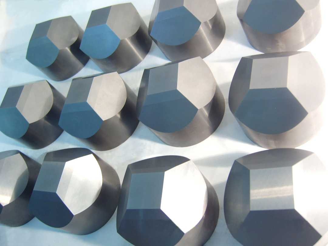 2 Ӳ�ʺϽ𶥴�.png