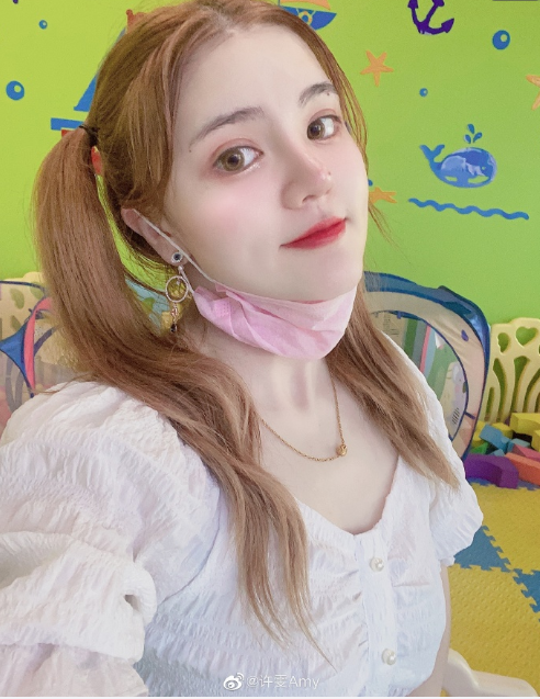 【美女】国产微胖女神：沙漏型身材＋完美腰臀比，这样的身材谁都扛不住（组图） - 13