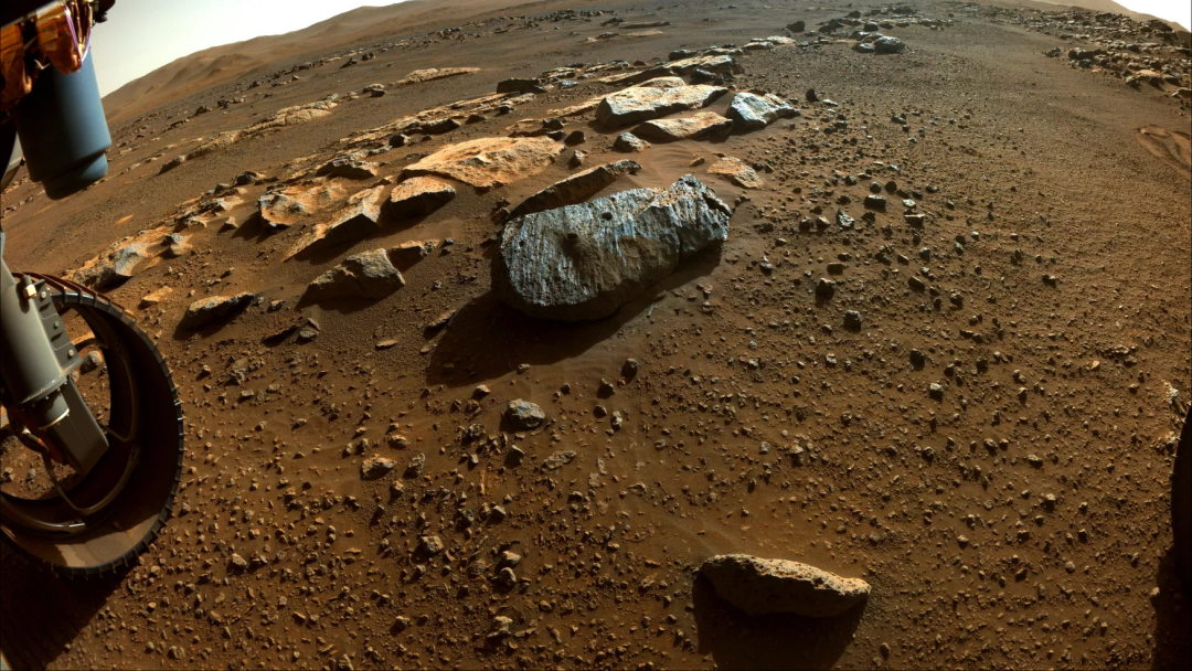 毅力號完成第二個火星樣本的采集，暗示火星長期存在水！的圖2