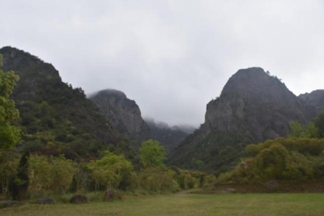 透明火山玻璃岩_火山喷出的是什么岩_火山岩