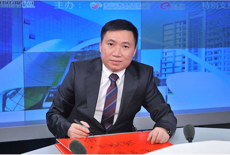 万泽股份(000534)公司简介:公司是汕头市供热供电企业,主要经营范围有