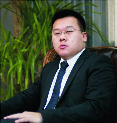 刘壮青是 刘绍喜长子 ,现任宜华健康总经理    宜华生活(600978)