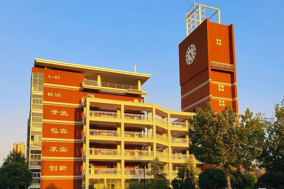 新乡学院校园风光图片