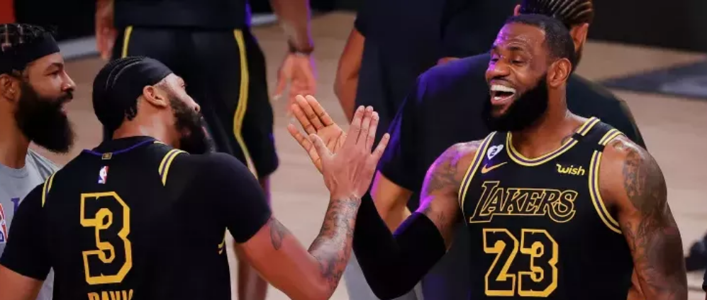 《迷之湖人》系列剧上演了