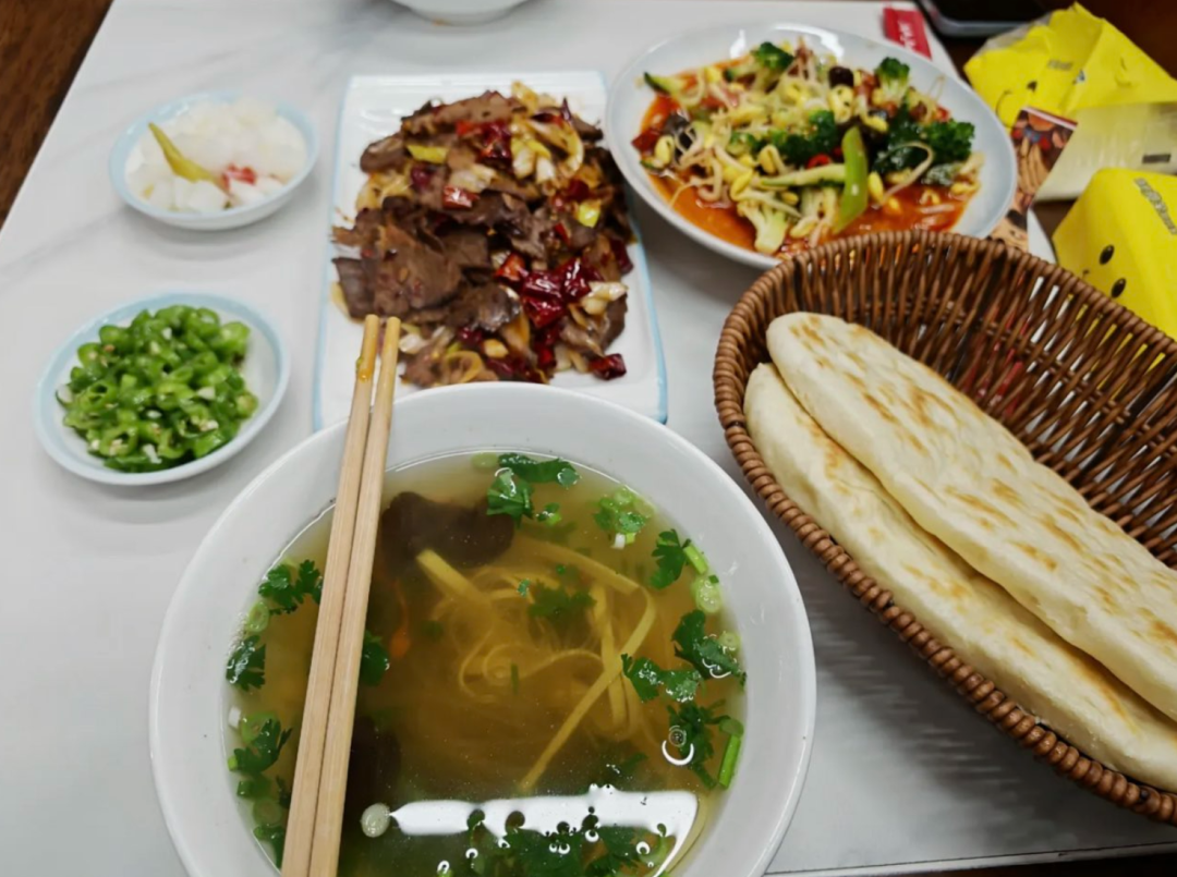 即将通高铁！几乎无攻略的冷门小城，碳水比西安地道，靠美食也该火了！