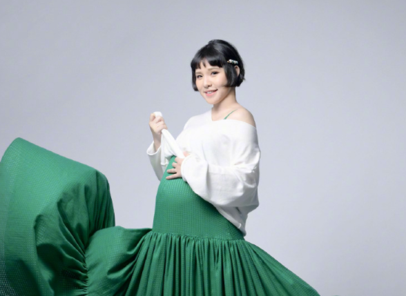 谢依霖产后成漏尿狂魔：笑着笑着就尿了！