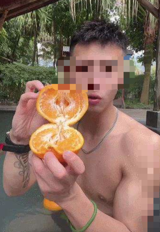 知名网红情侣竟然打“合体擦边球”？为了博眼球，连“脸”都不要了，恶心（视频/组图） - 10