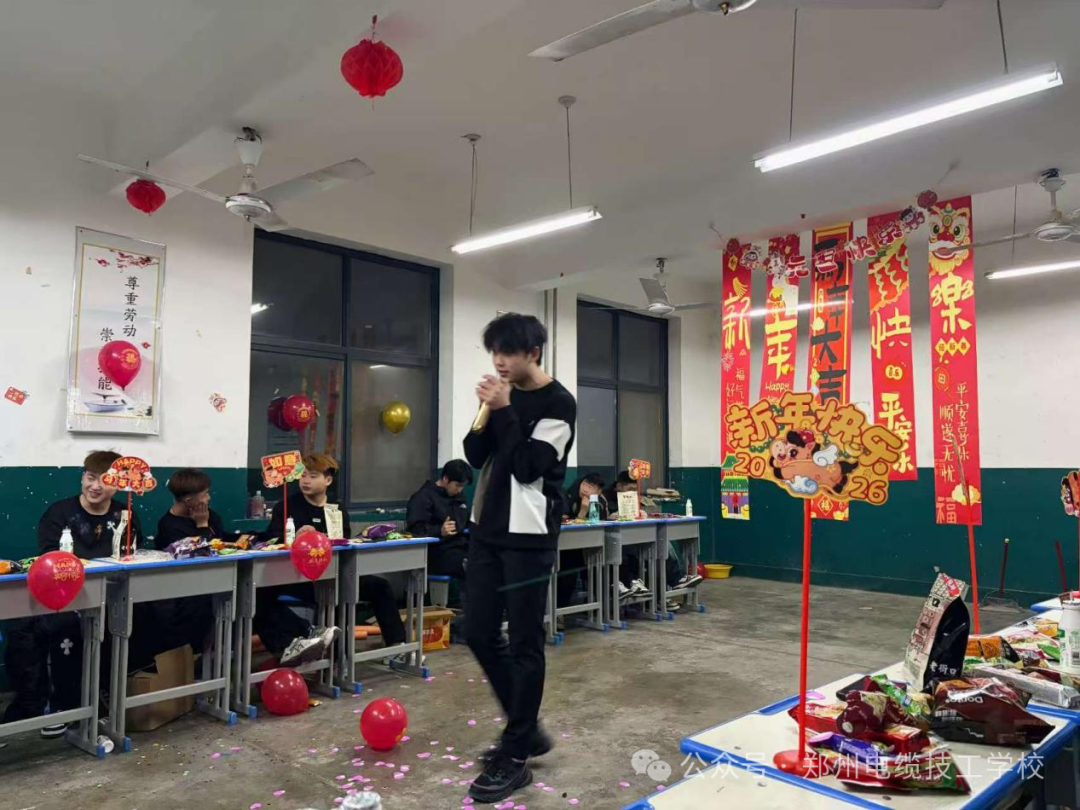 元启新程，青春当“燃”——教室里的新年狂欢，这才是青春该有的样子！