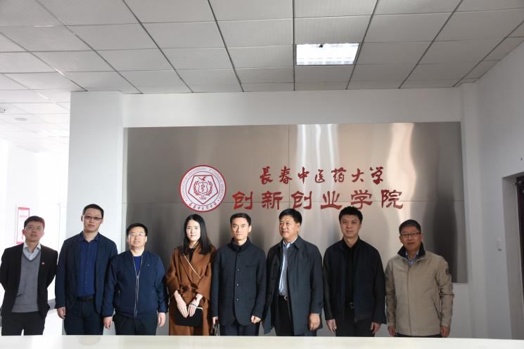 4人合伙创业股权分配_长春创业项目合伙人_实体创业合伙股权分配