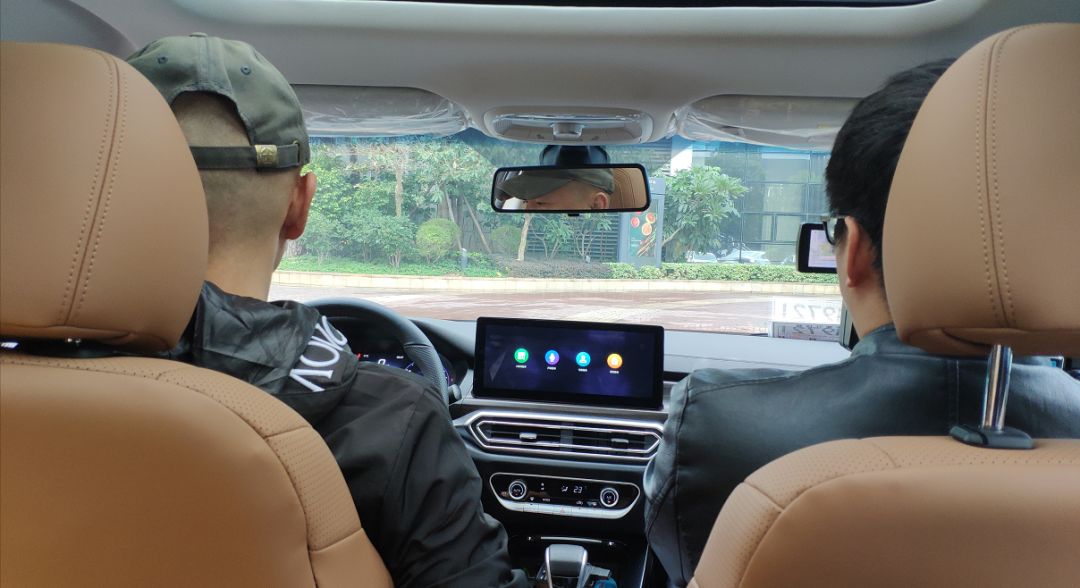 確認過眼神，國民賓士C紳寶智行是AI大格局的人 汽車 第4張