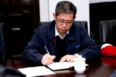 今天,请随小编一起,走近这个&ldquo;马氏招牌&rdquo;的核电技能工作室.一&ldquo;马&rdquo;当先廿载拼搏,尽显奉献之美;坚韧不拔,方能一马当先....