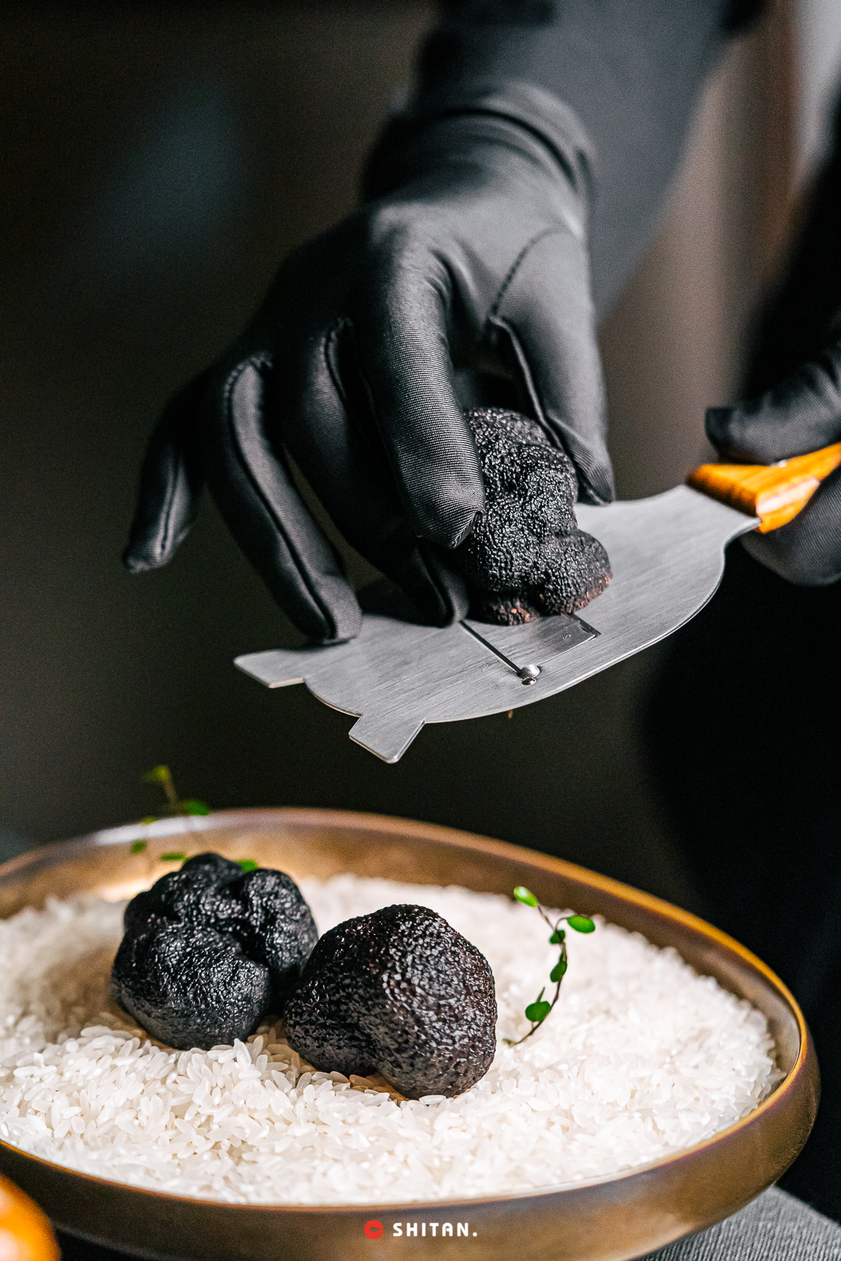 �������ˣ�ȫ���ڶ��ң������ڣ�