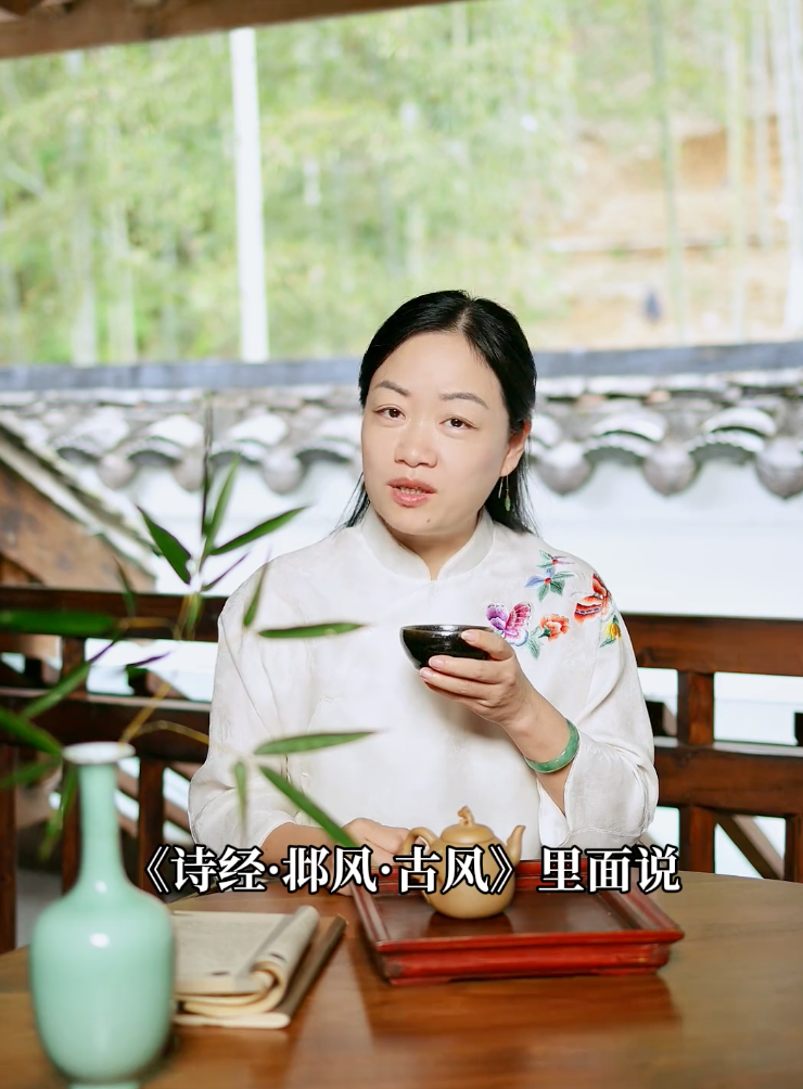 70后国企女员工，执意辞职做女主播，结果出人意料