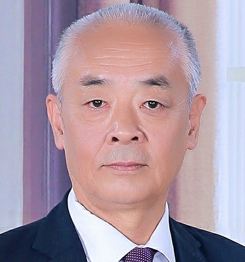 董志华,原云南咖啡厂厂长;云南省政府“绿色食品牌”咖啡专家工作组成员;参与策划云南省农业厅主办的“云南咖啡杯”中国冲煮大赛;.jpg