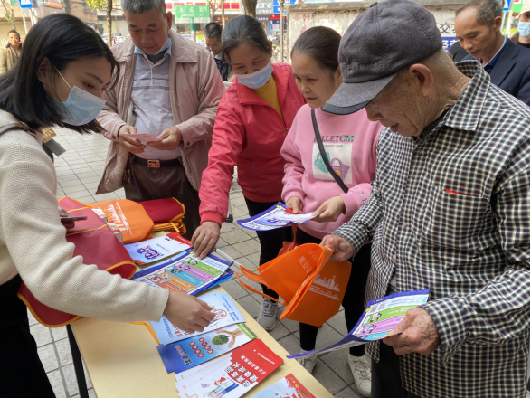 东城街道深入村（居）开展普法宣传教育活动。