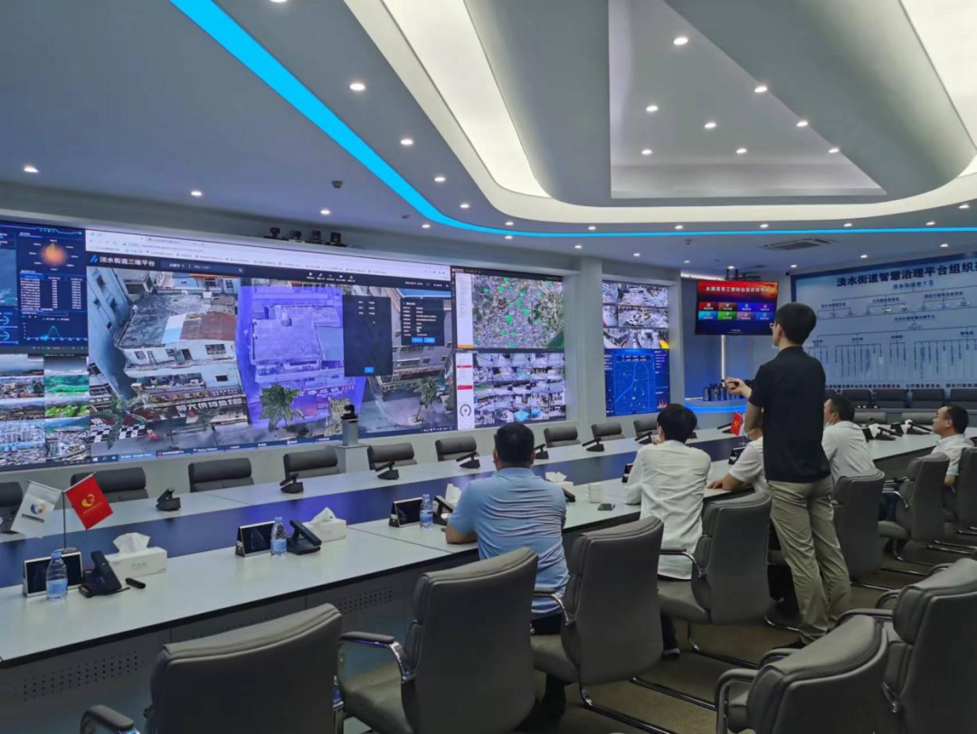 惠州市惠阳区淡水街道指挥中心利用信息化平台实体化运作。
