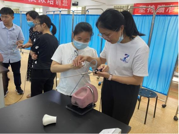 拟宫腔镜怎么做第三期宫腔镜模拟培训班成功举办_https://www.jmylbn.com_新闻资讯_第12张