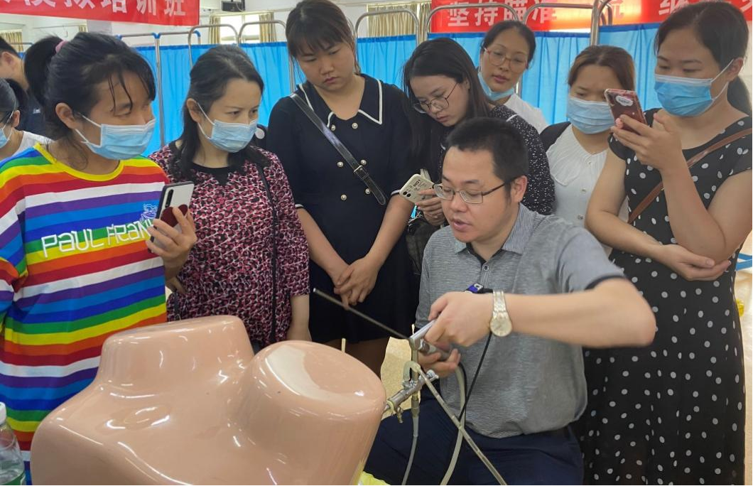 拟宫腔镜怎么做第三期宫腔镜模拟培训班成功举办_https://www.jmylbn.com_新闻资讯_第9张