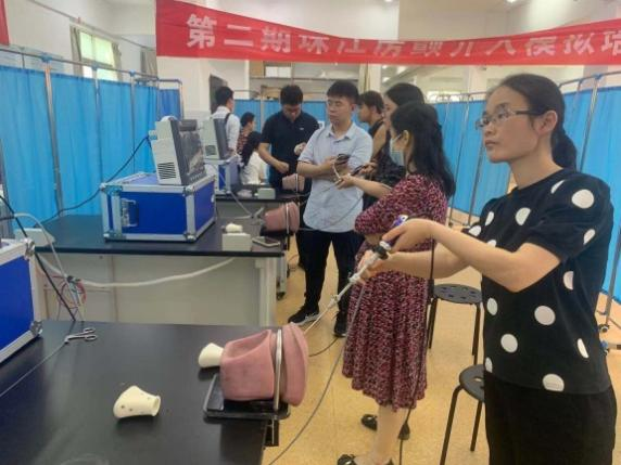 拟宫腔镜怎么做第三期宫腔镜模拟培训班成功举办_https://www.jmylbn.com_新闻资讯_第13张