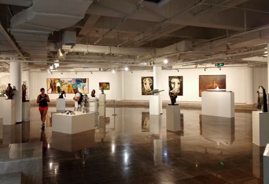 “中国写意当代艺术展”在青岛市雕塑馆开幕