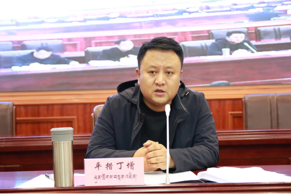 许国胜,董建华,晓斌围绕学习内容作了交流发言.