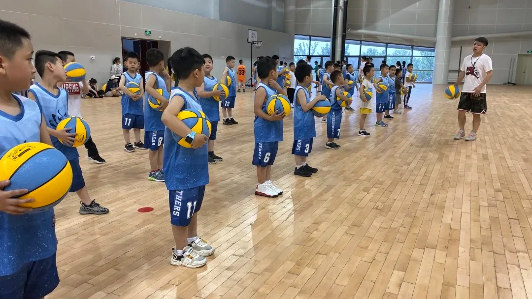北美楓情地板一箱多少平方_生態(tài)木戶(hù)外地板價(jià)格_木地板價(jià)格多少錢(qián)一平方
