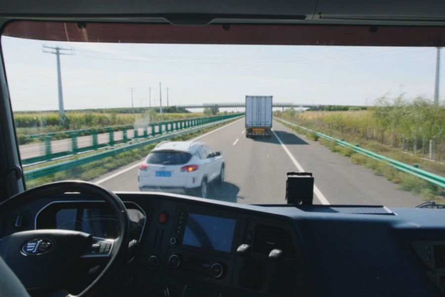 老司机总结的这些“预防性驾驶“，你知道几条？ - 第4张