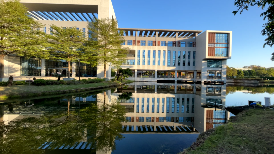 翁祐实验学校教学环境一流2020年起,伦教街道继续强抓校园建设,启动