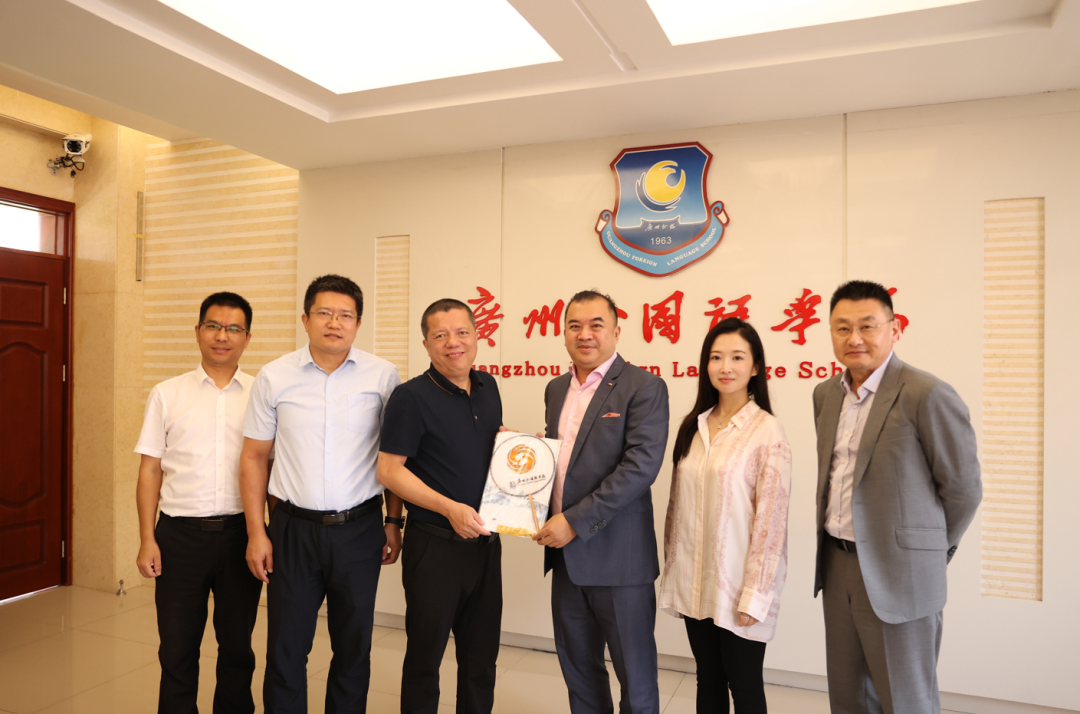 【图灵启示录】安侨教育领航 AI 时代变革：从 Amii 实验室的“深度智能”到广州学子的“身份突围”（二）