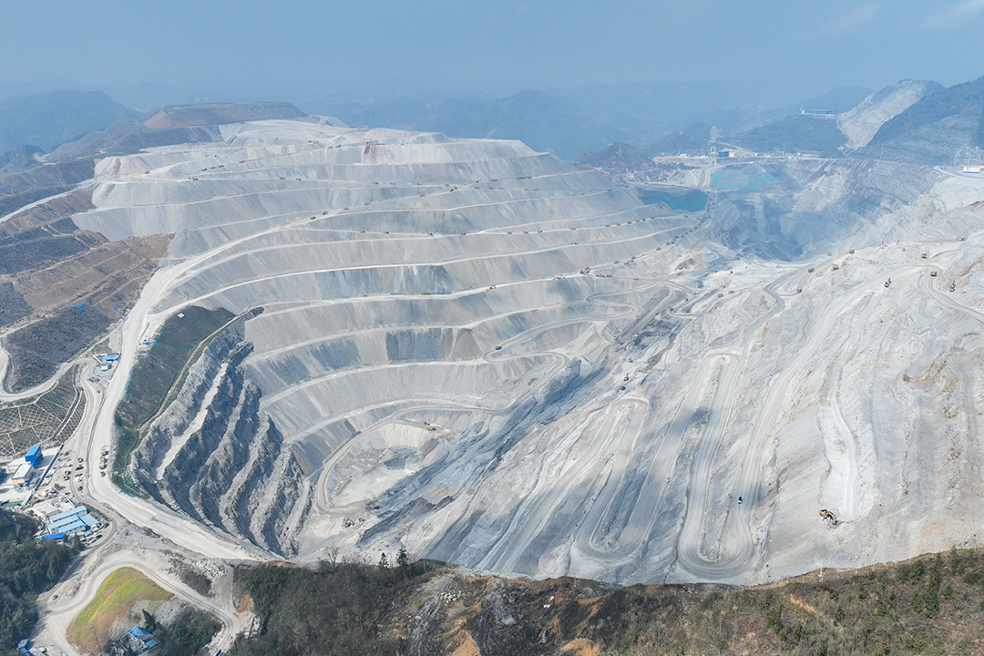 您当前所在位置:>首页>新闻动态>部门动态>位于福泉市道坪镇的瓮福