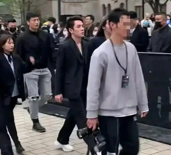 年入18亿的李佳琦，背后这艘大船恐怕要沉！