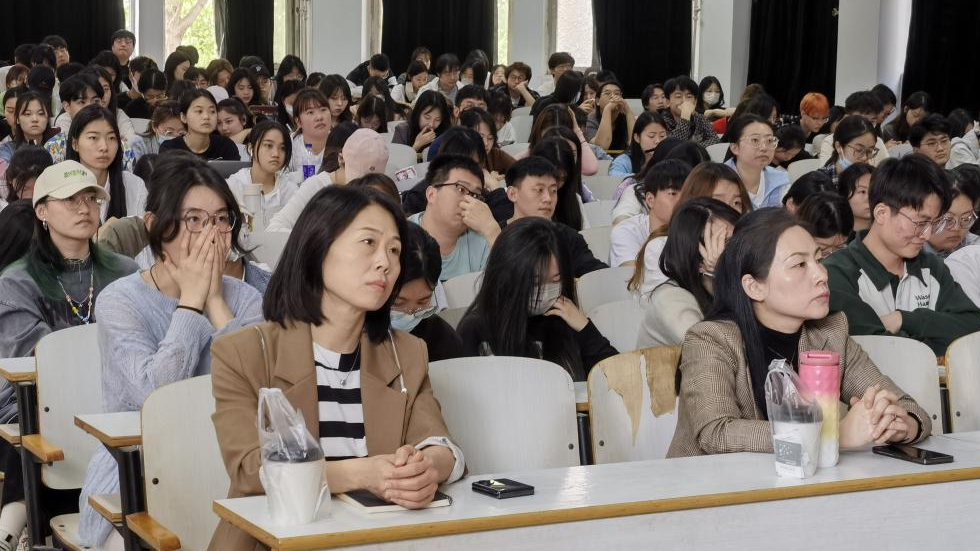 艺术学院创新教学系列活动之设计师进课堂|UI智能交互