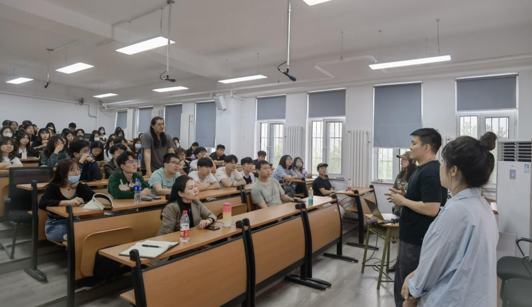 艺术学院创新教学系列活动之设计师进课堂|UI智能交互