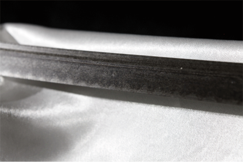 古代宝刀宝剑上为什么会有花纹？日本波浪刀纹与中国马齿嵌钢，谁更高端