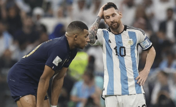 世界杯决赛：阿根廷击败法国夺得世界杯冠军！梅西登顶足球汗青第一人！（阿根廷梅西欧洲杯）
