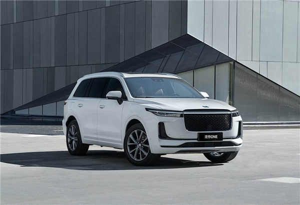 李想炮轟團(tuán)車；曹德旺談加班；于立國(guó)任小米副總裁；豐田天津工廠仍關(guān)停；LG訂單多于寧德；新蒙迪歐亮相的圖1