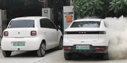 曝某车企员工跳楼！小米汽车岗位增加；斑马增资30亿；欧拉被多处充电站“拉黑”；广州自动驾驶混行试点的图5