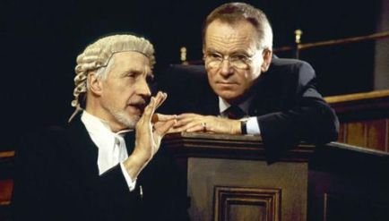 已经立案再审是否可以中止执行_再审只要能立案就能赢_再审只要能立案就能赢吗