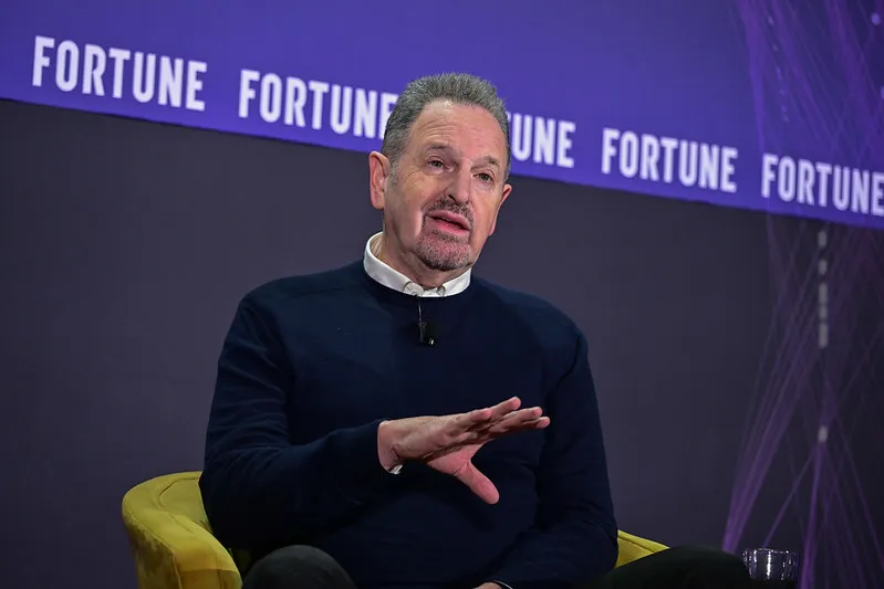 Arm CEO 雷内・哈斯：物理 AI 机器人未来五年将取代大量工厂工作