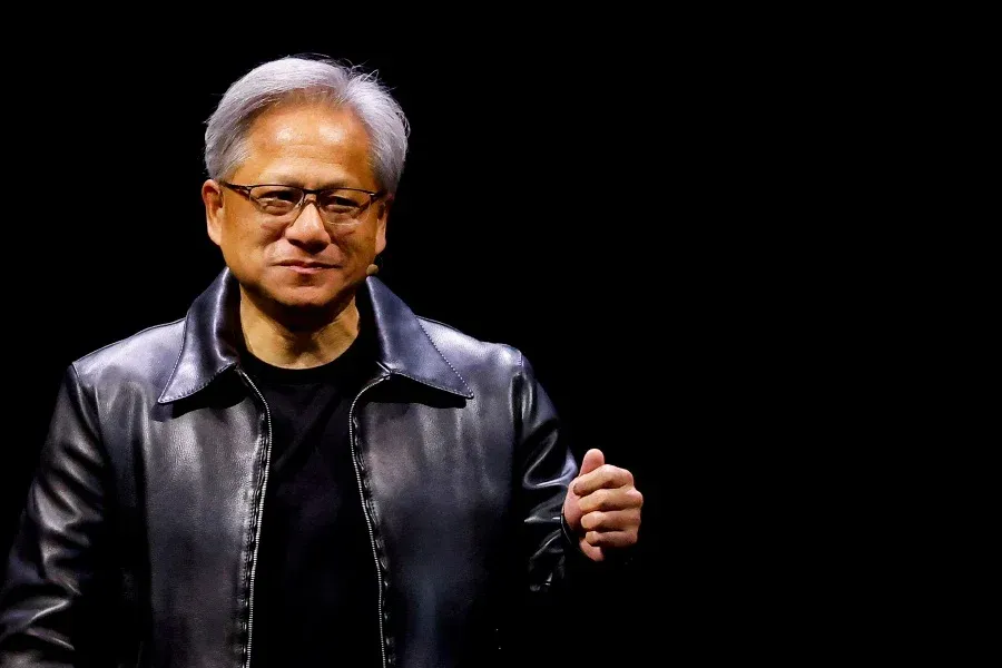 华人首富黄仁勋：生于中国台湾、移民美国、喜欢乒乓、与AMD总裁是真亲戚