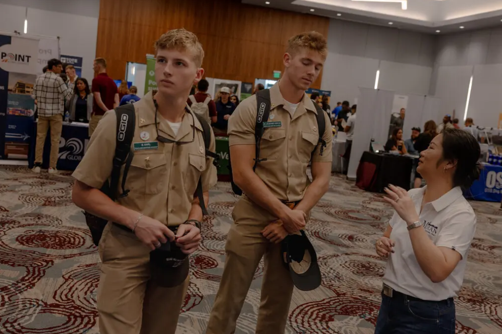 屏幕截图 2025-11-13 145236.png