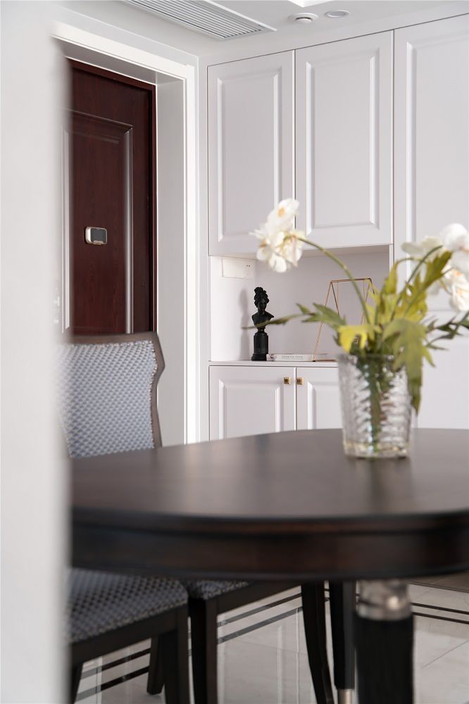  90m²美式轻奢，带给你纯净的视觉享受