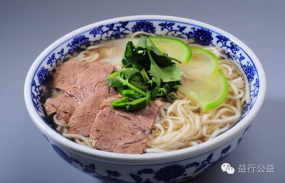 蘸白切羊肉的甜面酱图片