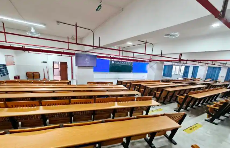 屏幕截图 2025-12-13 203637.png