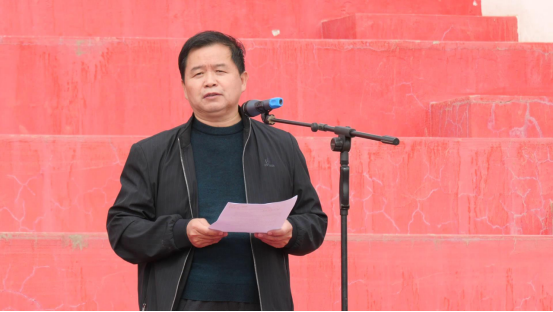 靖边中学校长刘致中致开幕辞出席本次开幕式的领导和嘉宾有:靖边教体