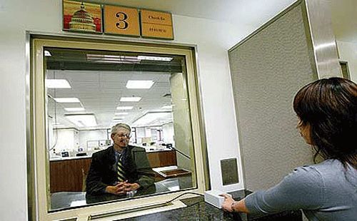 美国签证面试到底用英语还是中文 签证官能听懂么 自由微信 Freewechat