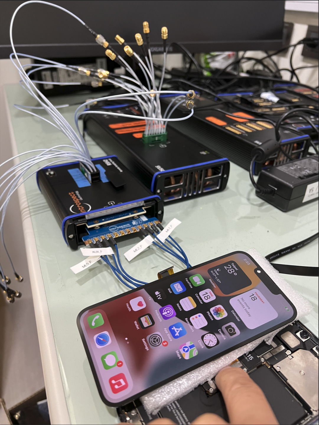 信号发生器和协议分析仪测试平台